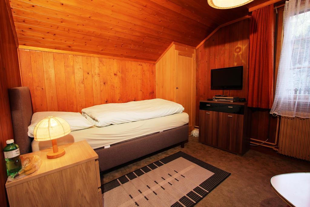 Hotel-Restaurant Alpina Innertkirchen Habitación foto