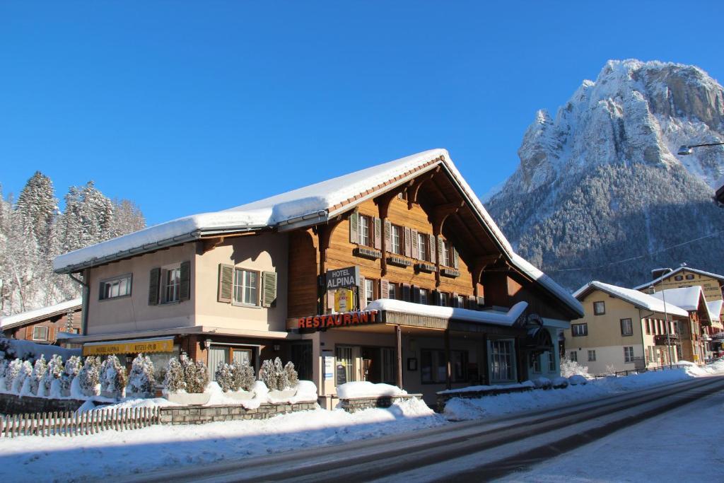 Hotel-Restaurant Alpina Innertkirchen Exterior foto
